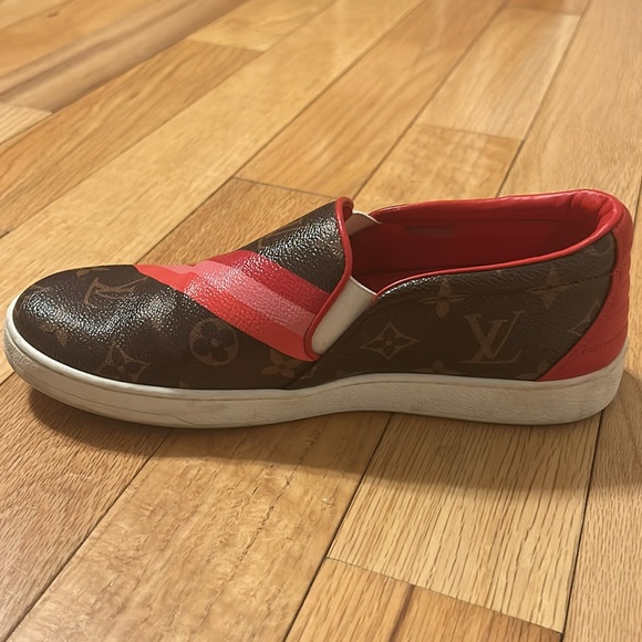 Louis Vuitton slip on shoes - Picture 4 of 9